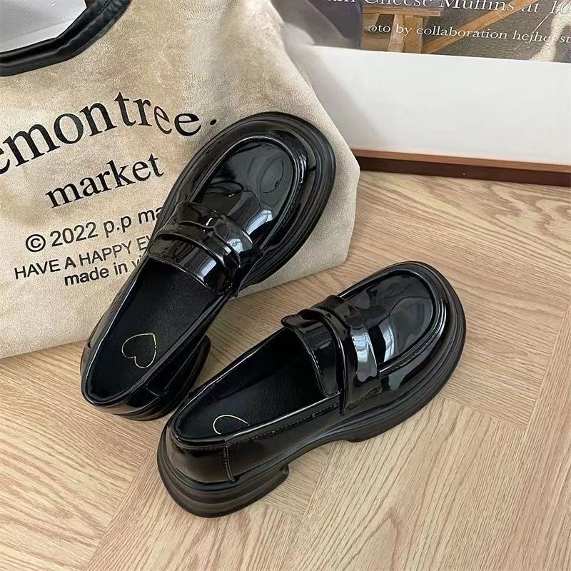 Korean version of black British style small leather shoes for women's spring 2025 new thick-soled versatile one-pedal loafers jk shoes