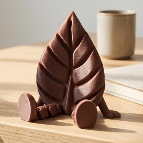 Handheld Flexible Hinge Figurine 3D Printed Pinecone & Leaf with Posable Jointed Legs, Decoration Articulated Desktop Decor, Forest-Themed Shelf