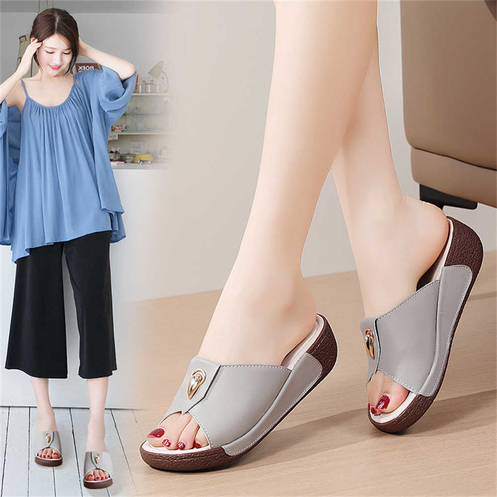 Fashion Elegant Size 36 Womens Slippers Sandals Shoes Women Sneakers Living Room Slippers Sports Temis Sports Luxury Brand Class