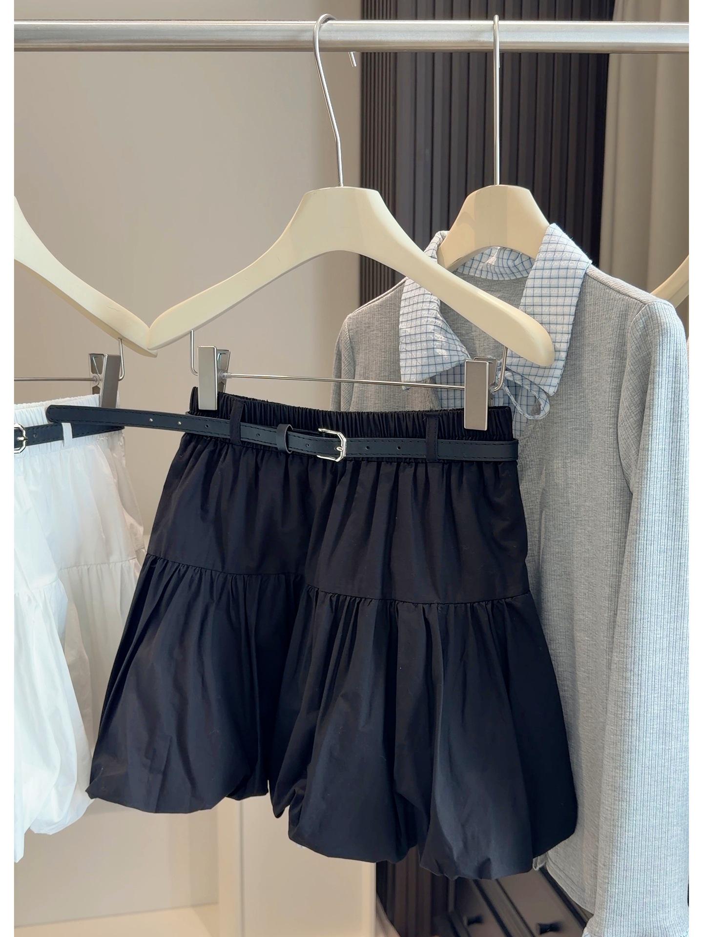 

2026 Spring/Summer Petite White A-line Mini Skirt with Safety Shorts and Floral Design One Size чёрный