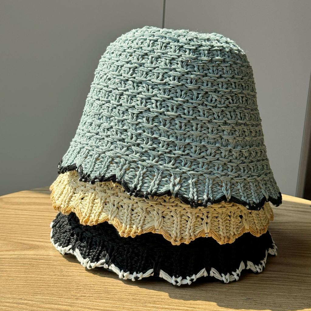 Women's Summer Sun Hat for Beach and Seaside, Sun Protection, Hollow Breathable Woven Bucket Fisherman Hat That Makes the Face Look Smaller