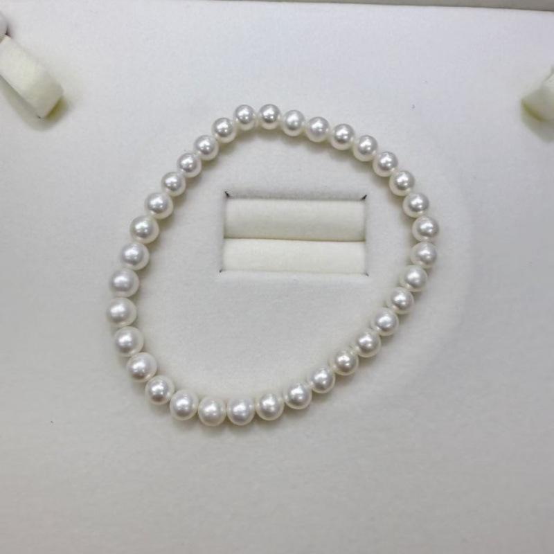 Natural Freshwater Pearl & Leather Bracelet: 3-6mm Nearly Flawless Pearls, Durable, High-End Design