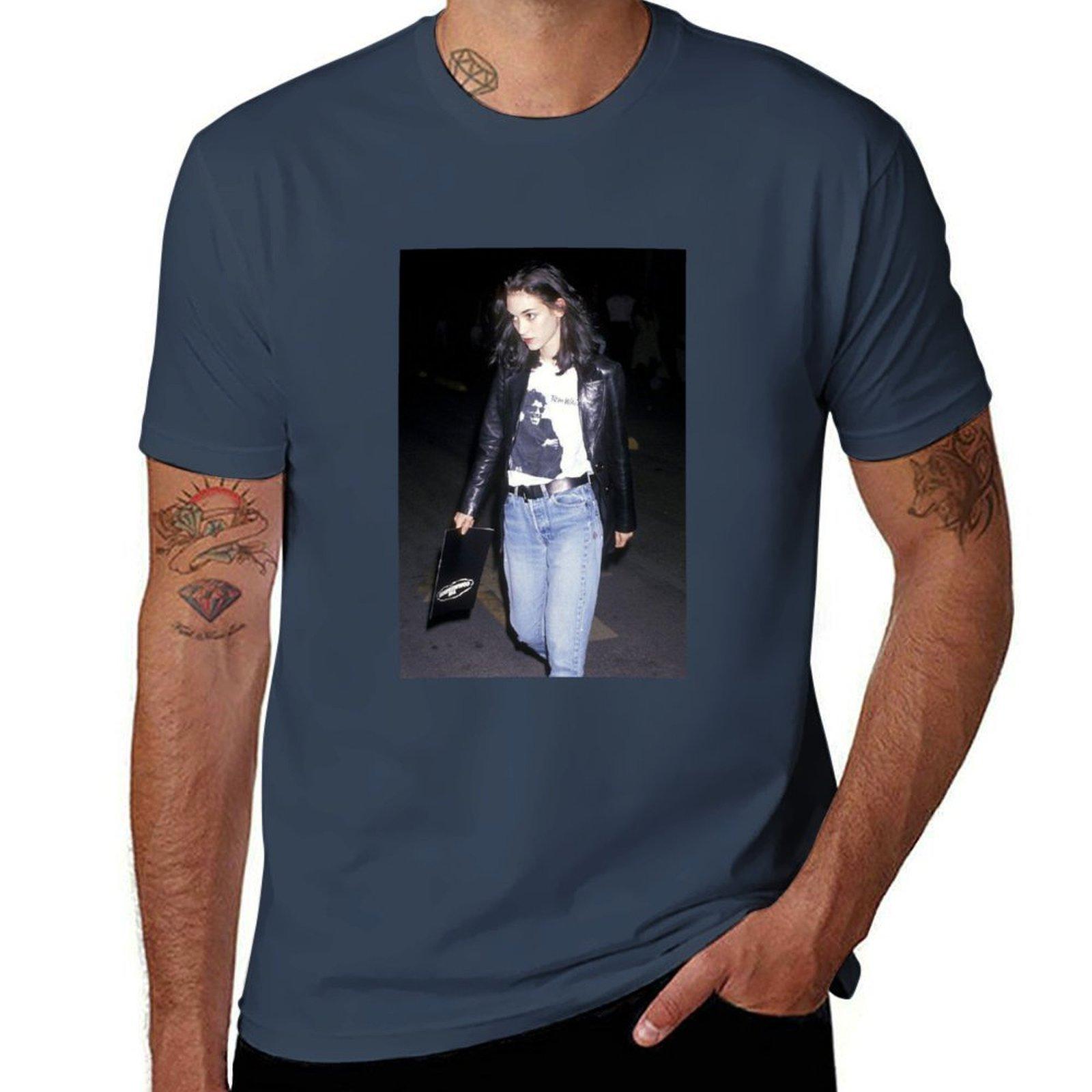 Winona Ryder Tshirt Big Size Loose Fit Tee Shirt S