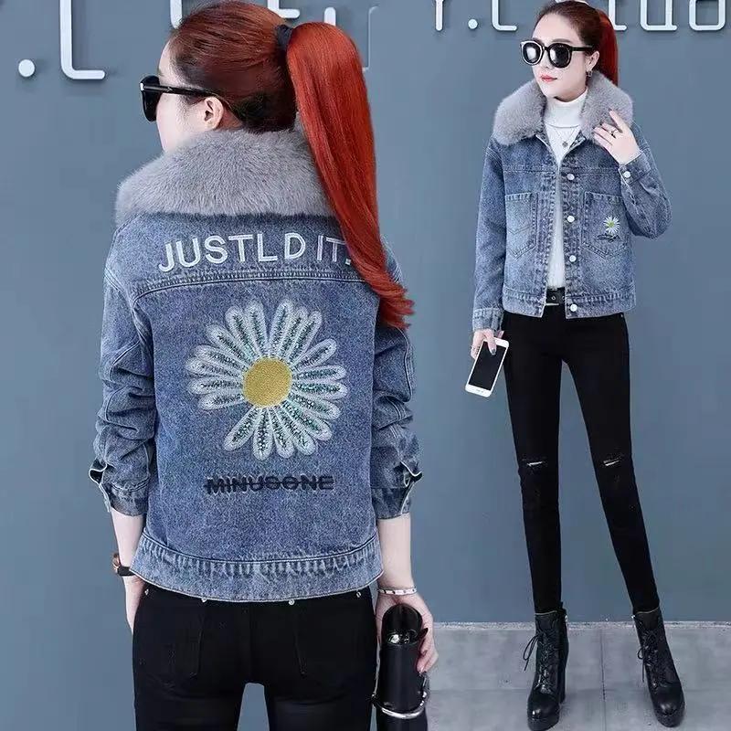 Women's Fleece-Lined Thickened Denim Short Slim Jacket with Detachable Fur Collar