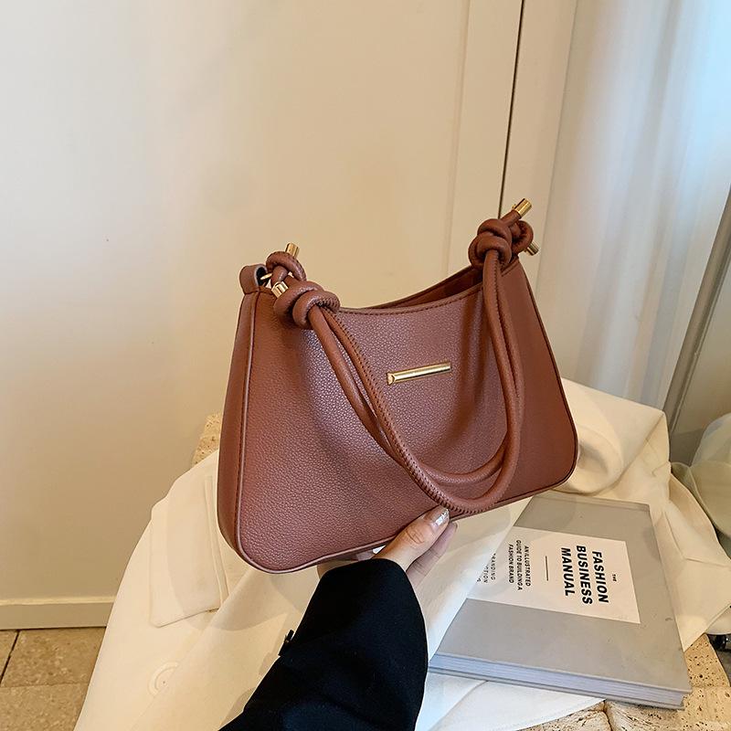 High-value bag 2025 new trendy women's bag spring and summer simple and versatile shoulder bag texture niche underarm bag