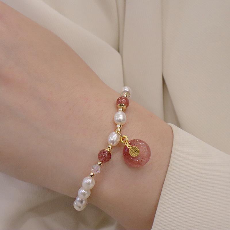 1pc Natural Freshwater Pearl Bracelet Fashion Style Design Strawberry Crystal Buckle Hand Chain For Women