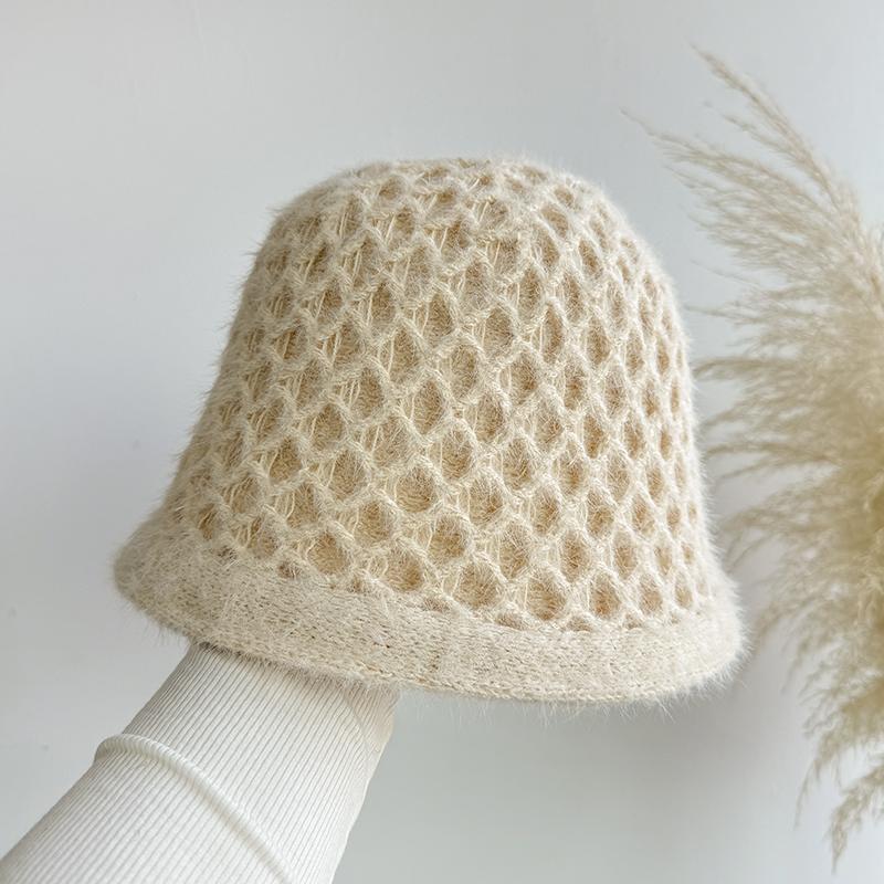 

New fisherman s hat children autumn and winter new big head circumference plain face covering warm plush bucket basin hat shows small face Adult (56-58cm)