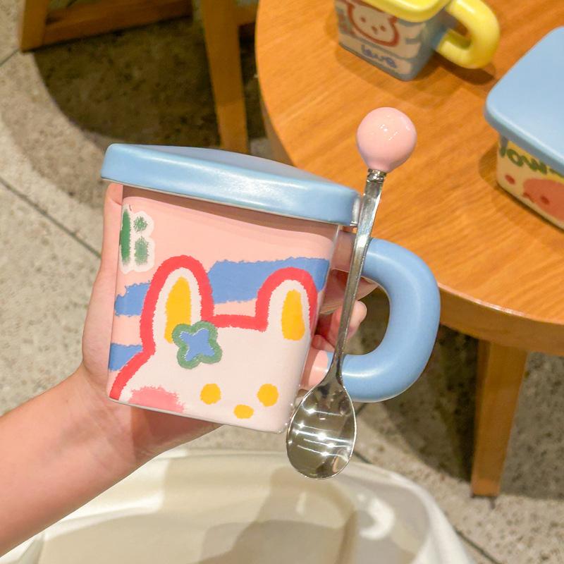 Mug Girl with Lid Spoon High Value Ceramic Cup Cute Couple Breakfast Coffee Cup Office Drinking Cup