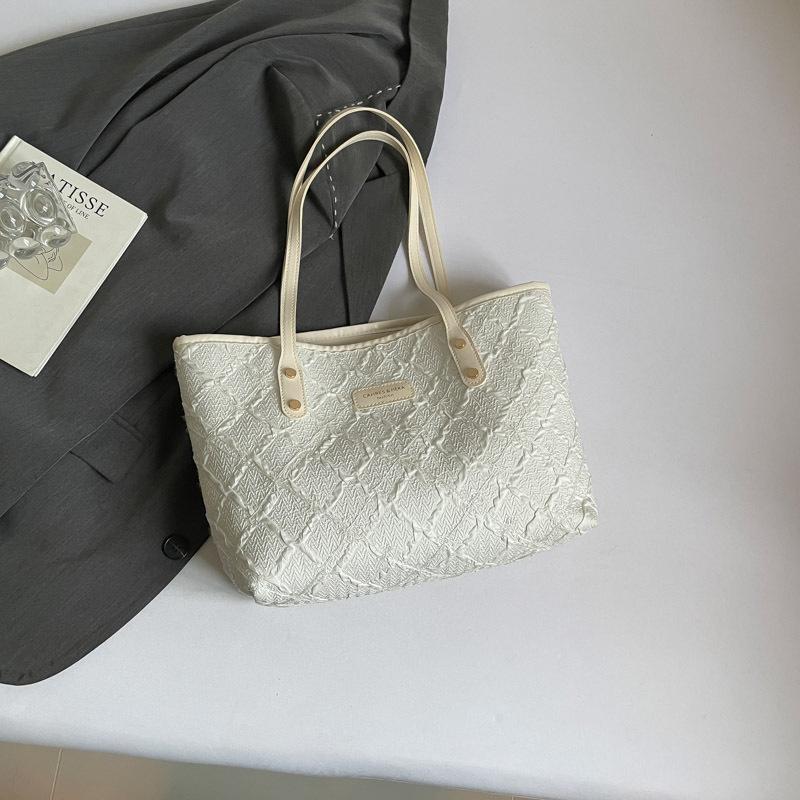 Quilted Large Capacity Tote Shoulder Bag Women Top Handle Commuter Chic 2026 Handbag