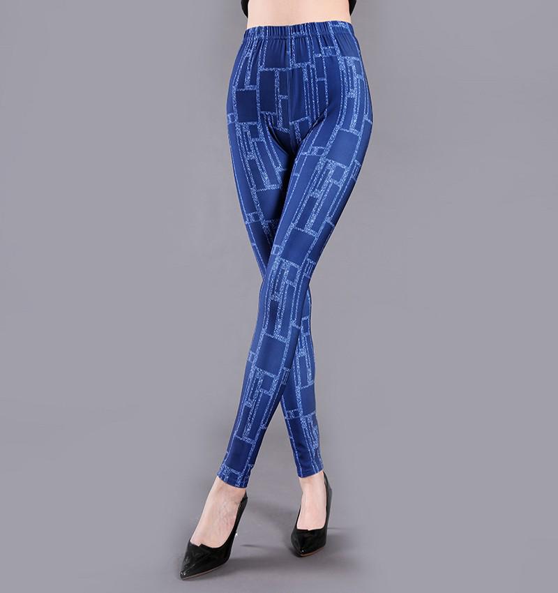 

Женские леггинсы из молочного шелка с цветочным принтом в клетку и бабочками, весна/лето — облегающие и эластичные One Size (135-225 lbs)