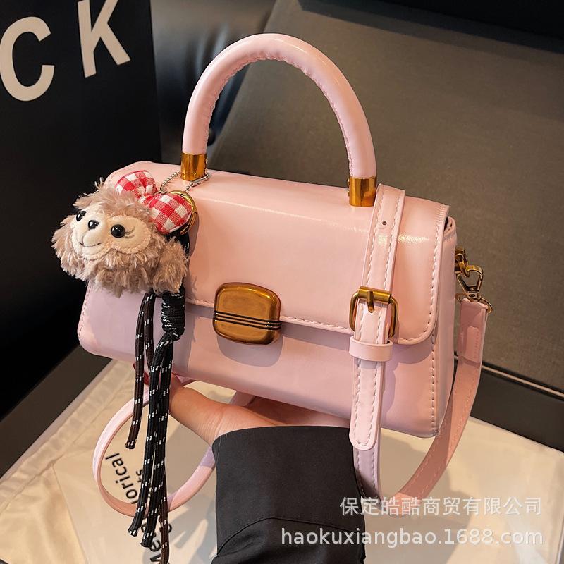 Premium Textured Bag Women's 2025 New Fashion Versatile Messenger Bag Spring and Summer Popular Portable Small Square Bag