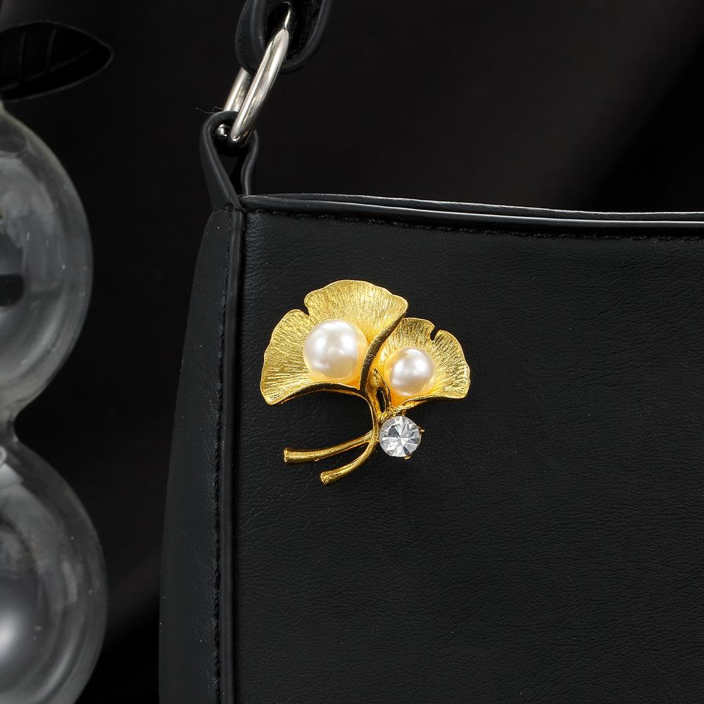Spilla Semplice Stile Pastorale con Perle Incastonate di Diamanti Foglia di Ginkgo Biloba, Pin di Moda di Lusso Leggero per Cappotto, Completo, Camicia