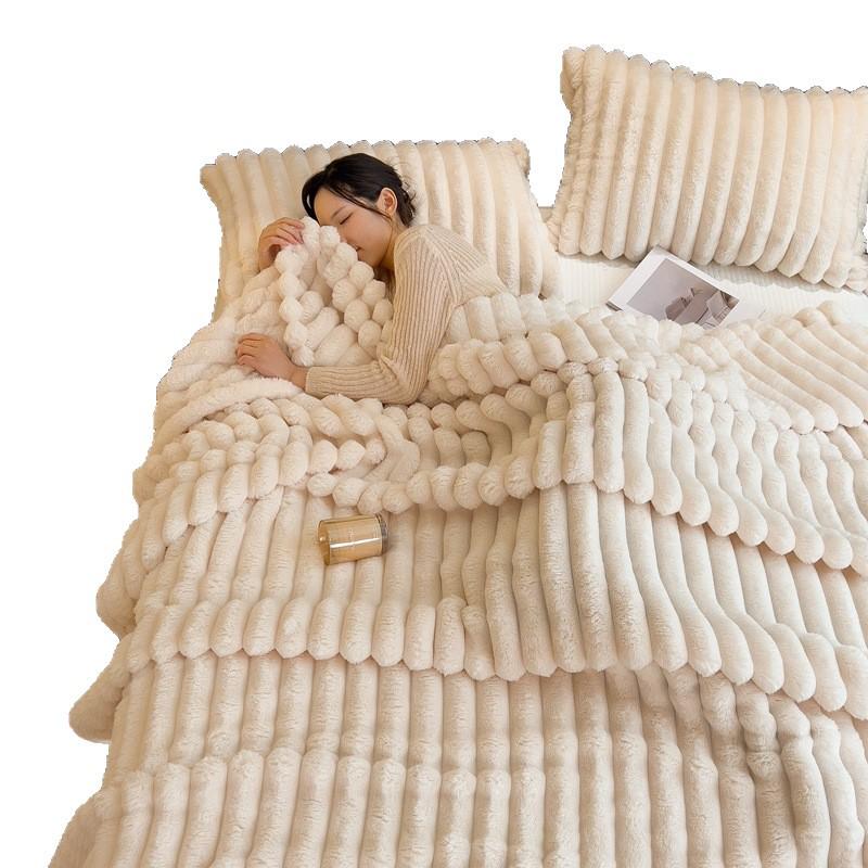 Multifunctional Coral Fleece Blanket: Sofa, Shawl, Nap, and Office Use