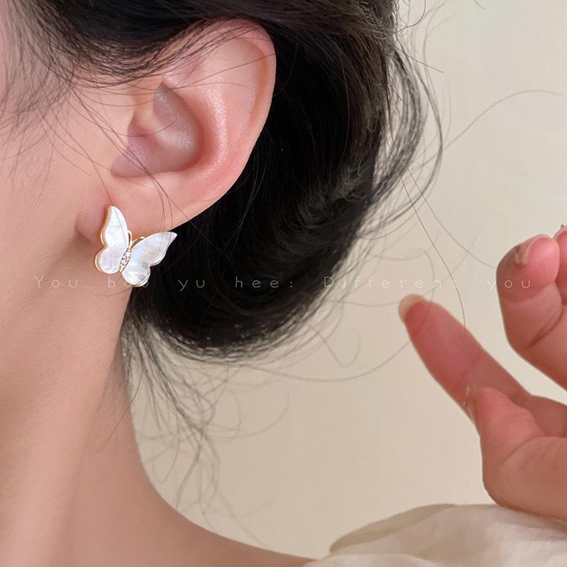 White Fritillary Butterfly Stud Earrings Women's Earrings Suitable for Summer High-end New Popular Niche Earrings