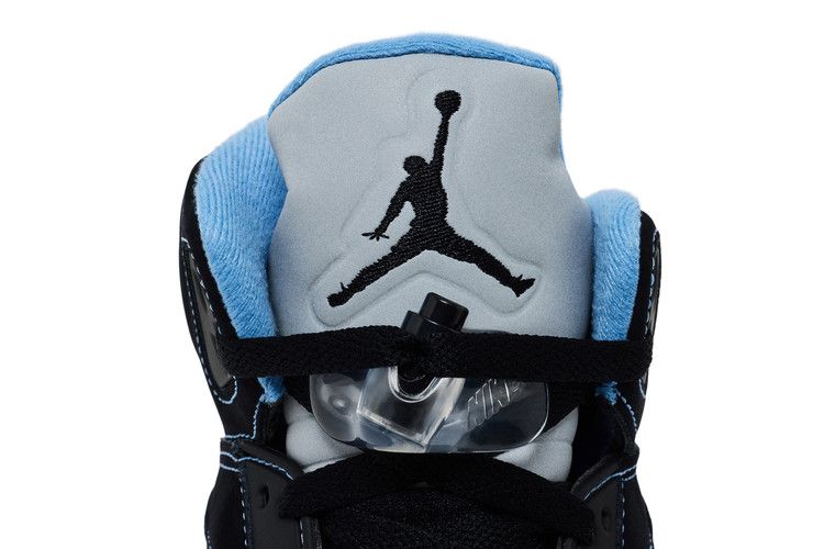 Jordan 5 Retro Black University Blue (2026)