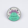 Creative Alien Cat Spaceship Brooch: Cute Outer Space Alloy Badge for Clothes and Bags.