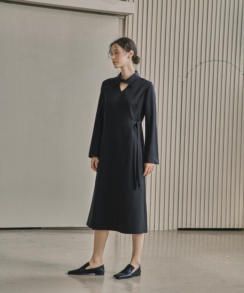 Kkeulle Collar Cutout Dress_Black