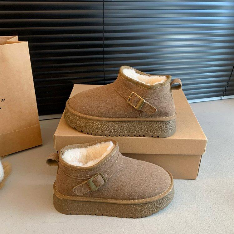 Snow boots winter piled and thickened 2025 new warm women's shoes Northeast cotton shoes women's thick-soled short tube snow cotton