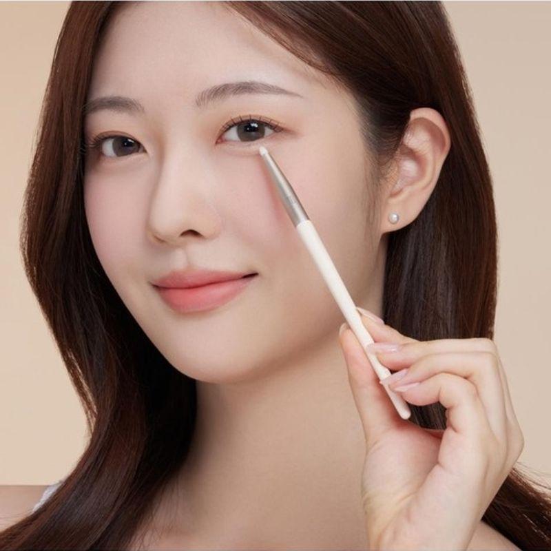 

Toolif Under Eye Brush 001_Tulip Under Eye Brush