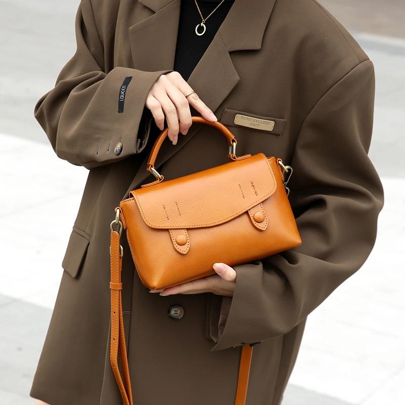 Korean Retro Leather Mailman Bag for Women, Spring and Summer Top Layer Leather Midbag, Single-shoulder Crossbody Bag for Women