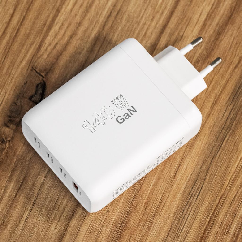 Kruger&Matz 140W GaN wall charger with Quick Charge and Power Delivery