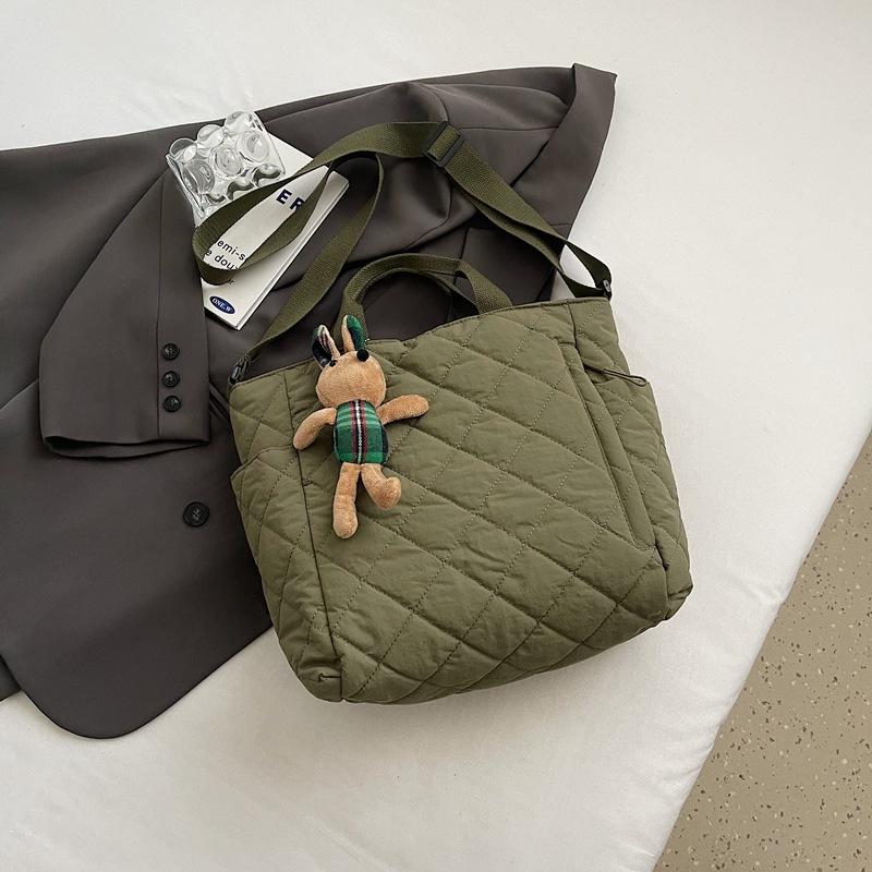 Autumn and winter commuting large-capacity tote bag, shoulder bag for students in class, Korean version of cotton clothes, messenger bag, casual handb