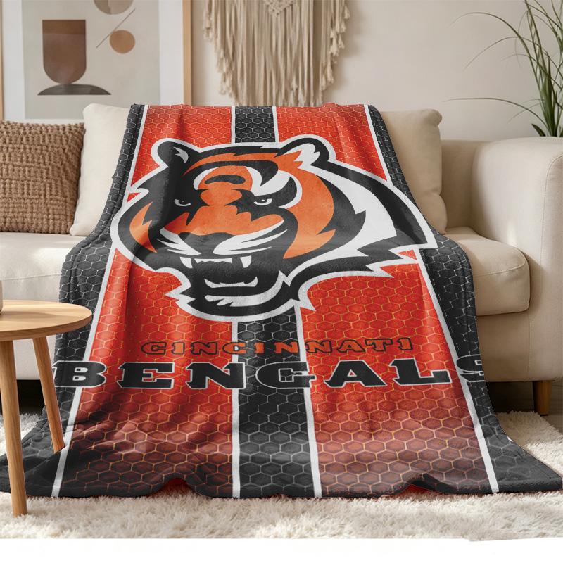 Cincinnati Bengals Soft and comfortable flannel Suitable for sofas living rooms outdoor camping travel and also makes a great anniversary gif