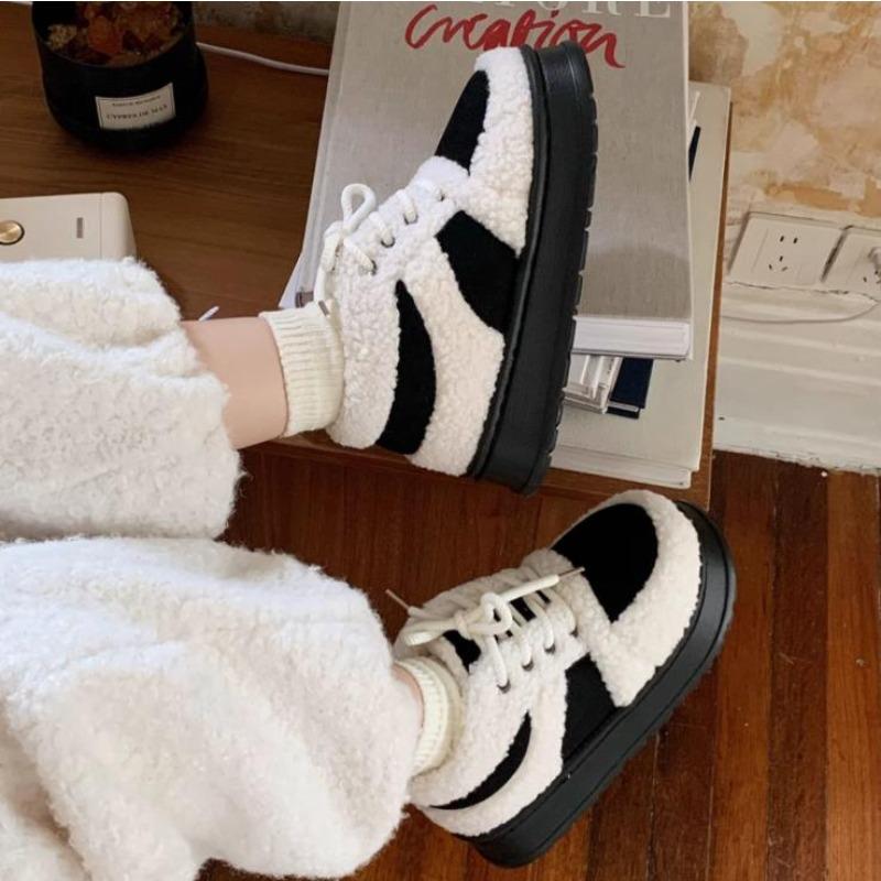 Fashion Winter New Fashionable Versatile Cotton Shoes Women's Comfortable Warm Non-slip Retro Women Shoes Velvet Color Blocked Sneakers