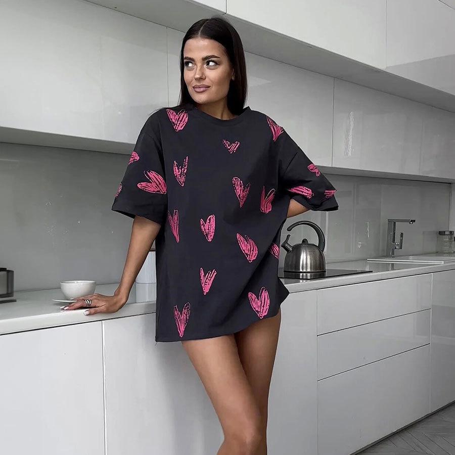 

Летняя женская футболка с коротким рукавом и круглым вырезом с принтом L чёрный