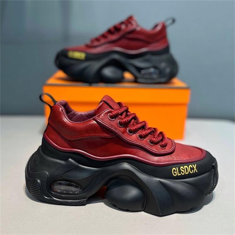 2024 Spring & Fall Men's Trendy Thick Sole Leather Sneakers - Non-slip & Wear-resistant.