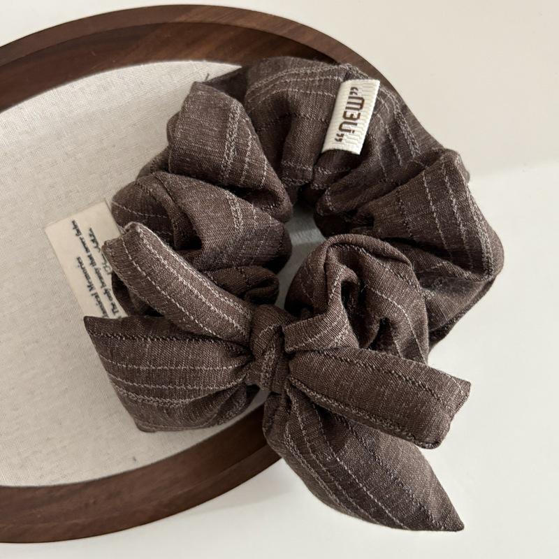Korean Retro Plaid Bow Large Scrunchie: Elegant High-End Hair Accessory кофейный