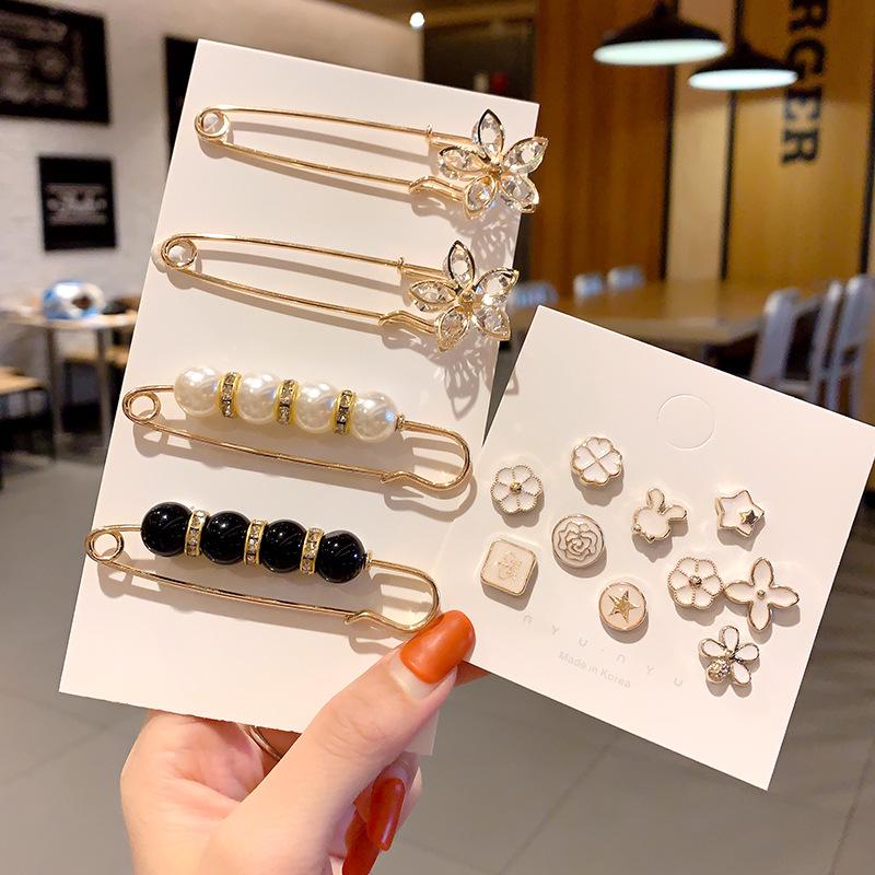 Women's Waist-Tightening Elastic Brooch Pin - Anti-Exposure Buckle for Clothes and Skirts