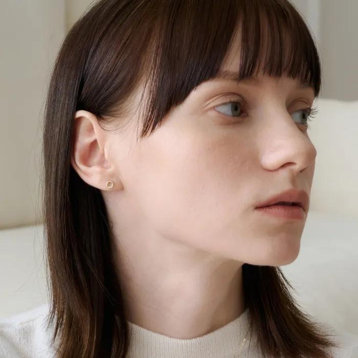 14k Modern Round Single Prism Piercing (single)