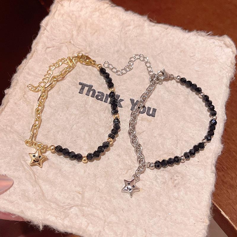 Korean Women's Hot-Selling Luxury Star Bracelet: High-End, Niche, Stitching Chain, Celebrity Style Jewelry.