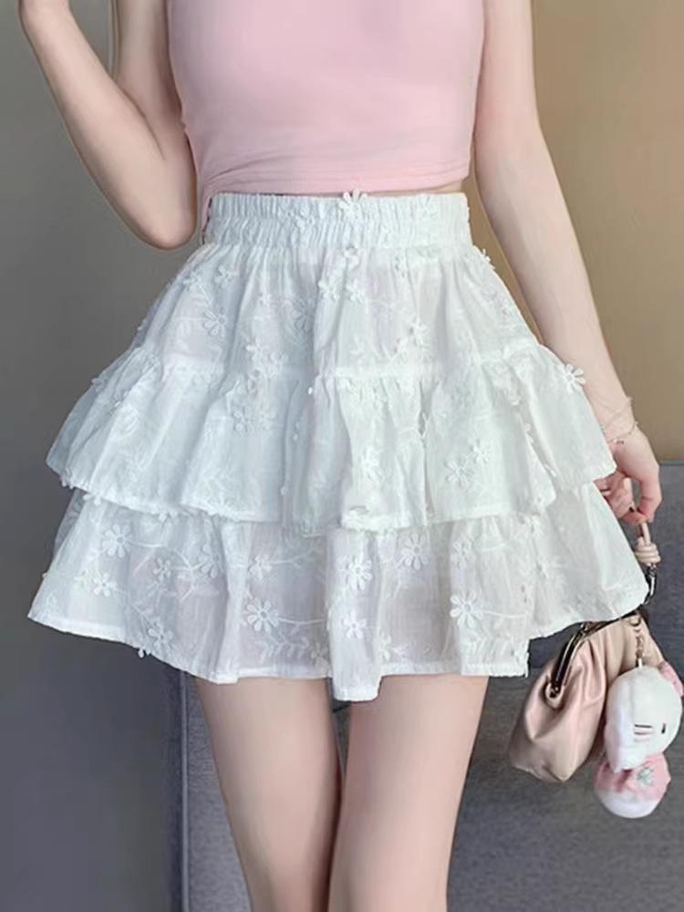 White 3D A-line Skirt: High-Waist, Slimming, Fluffy Cake Design for Spring, Summer & Autumn.