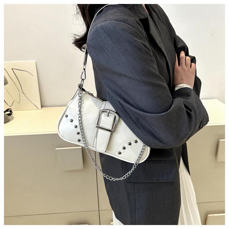 Retro Minimalist Shoulder Bag 2026 New Fashion Trendy Soft Faux Leather Armpit Bag for Women Commuter Crossbody Purse CLE
