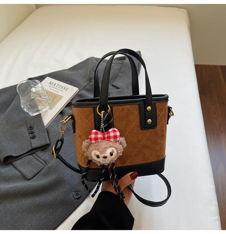 Portable Small Bag Women's 2025 New Fashion Diamond Shoulder Bag Foreign Style Retro Messenger Bucket Bag