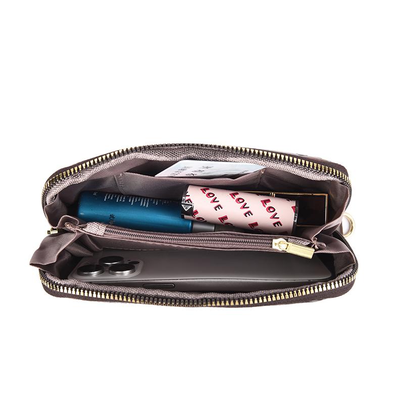 Elegant Embossed Floral Zipper Wallet for Women – Vintage Clutch with Gold Accent