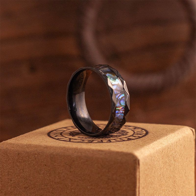 

Night Works Night Sea European and American Retro Abalone Shell Inlaid Black and Green Ring for Men, Large Size, Simple Design Wide Shell (Glossy) Us Size 9