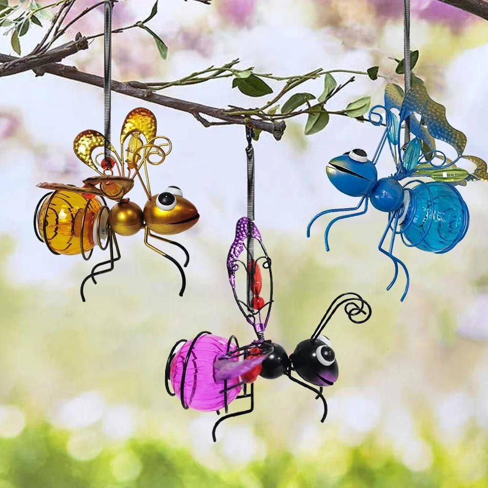 Flying Insects Lamp Solar Powered Hanging Bug Light Metal Hanging Garden Bug Light Ornament for Outside Lawn Decor Camping