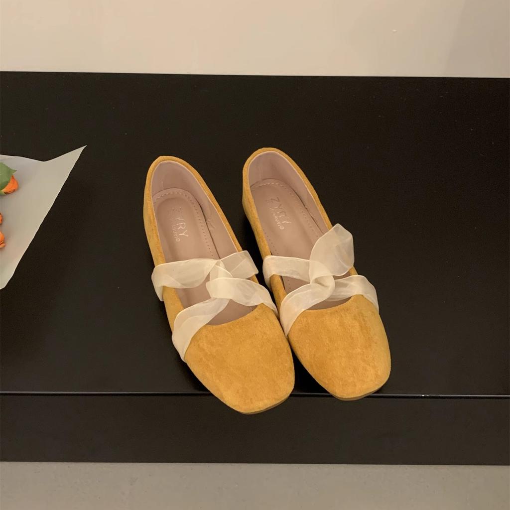 Scarpe serali francesi a fondo piatto vento leggero cinturino incrociato in pizzo bocca bassa punta quadrata camoscio versatili scarpe da ballo singole per pendolari donna