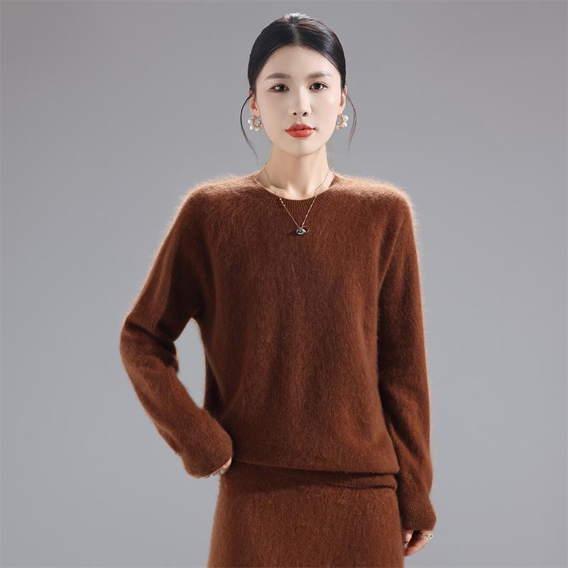 2025 Fashion Women's Round Neck Wool Sweater: Versatile Loose-Fit Knit Base Layer