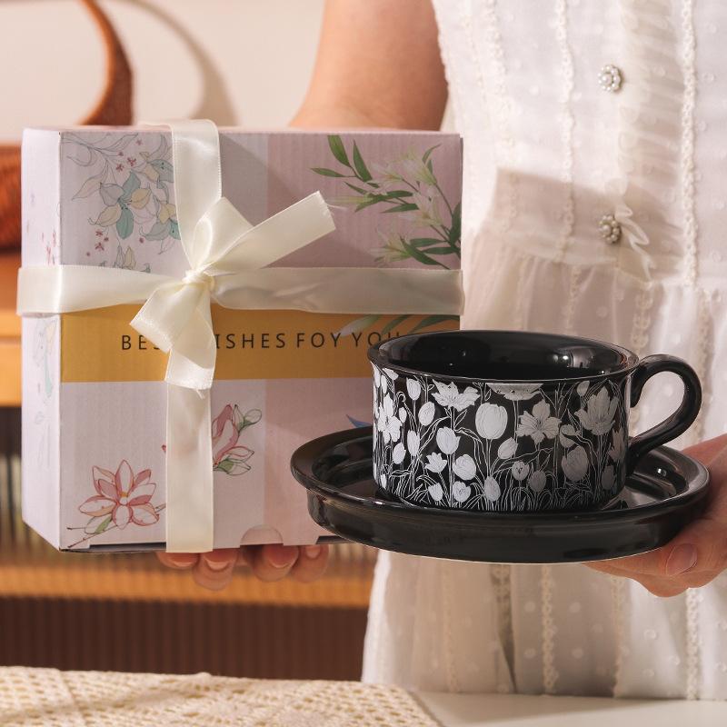 Medieval ceramic coffee cup and saucer set, high-end gift box, light luxury afternoon teacup, free gift for girls