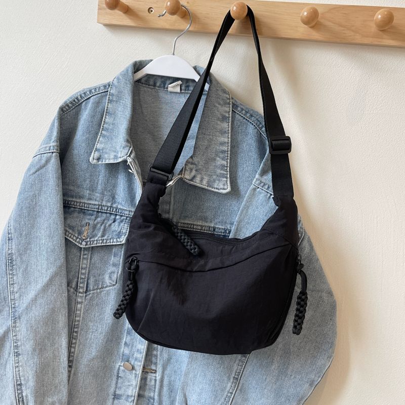 

Dumpling Bag Female Messenger Bag Large Capacity Canvas Bag 2025 New Bags One Shoulder Sports Versatile Backpack Dumpling Bag Female Small size Black