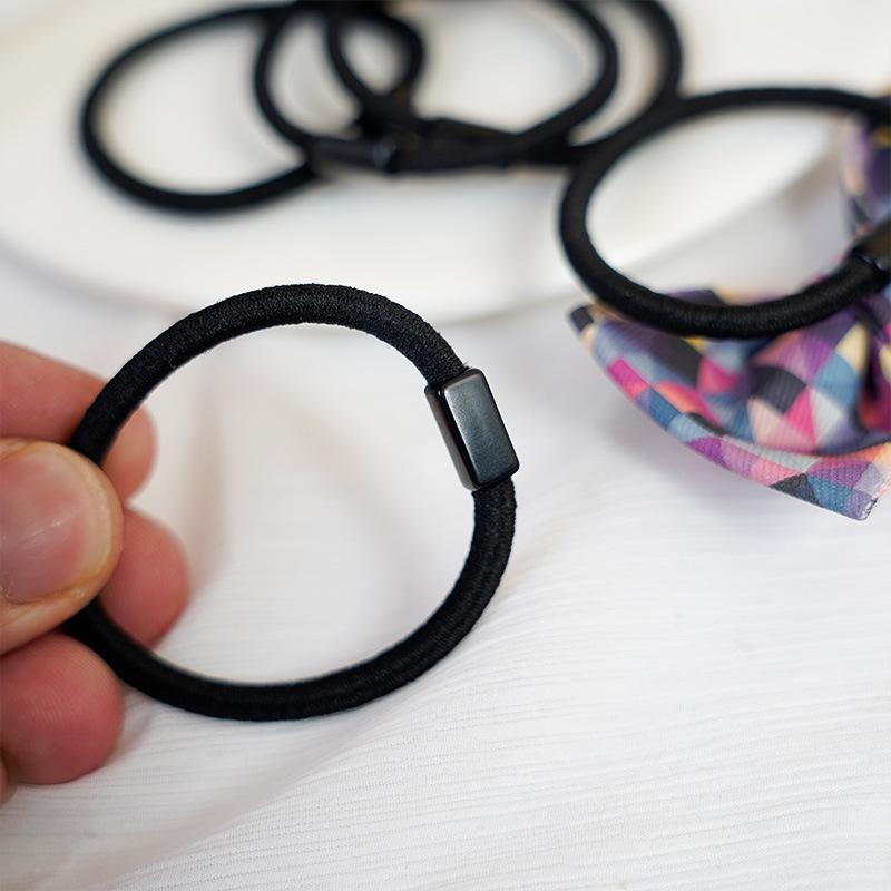 Schwarzes Schleifen-Haargummi mit quadratischer Kunststoffschnalle - DIY Schmuckzubehör Gummiband