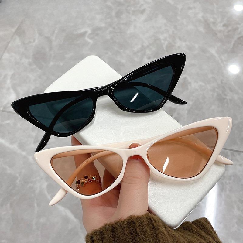Retro Cat Eye Sunglasses UV400 Eyewear Sunglasses for Women Sun Glasses Small Frame Vintage Fashion Shades