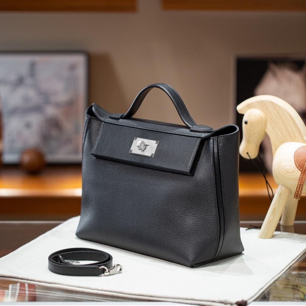 2424 Medium Size Real Cowhide Leather Beef Roll Single Meat Roll Cross Package Double Meat Large Capacity Fashion Womens Bag