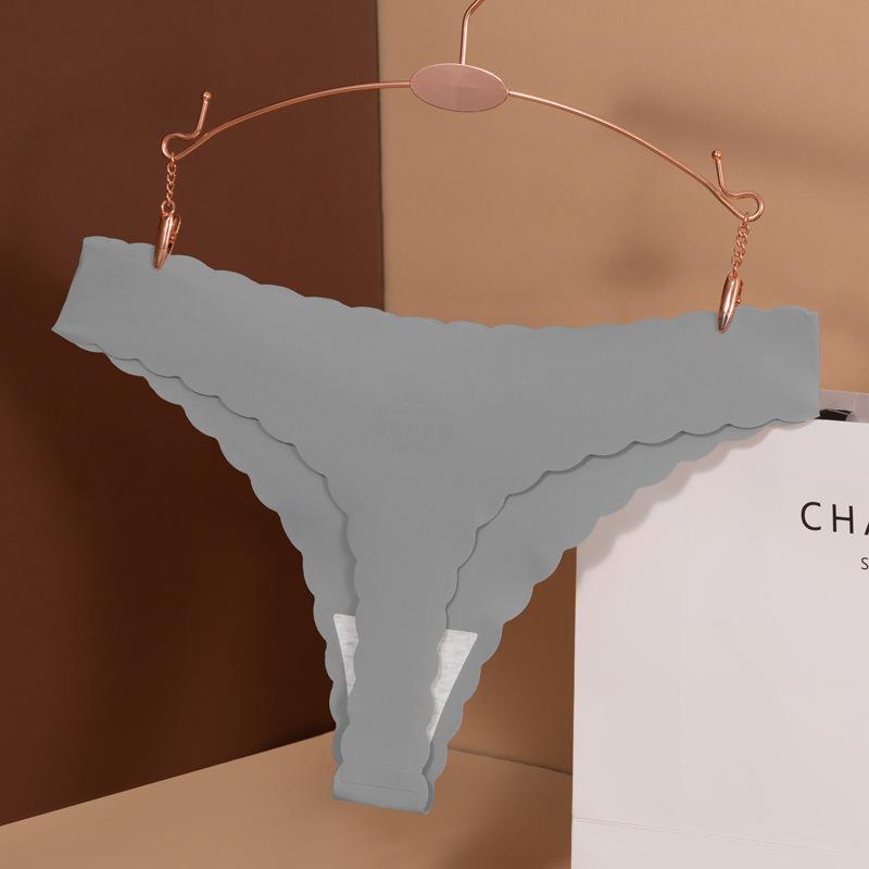Women's Ice Silk Low-Waist Seamless Panties with Pure Cotton Crotch - Sexy European & American Plus Size Triangle Design