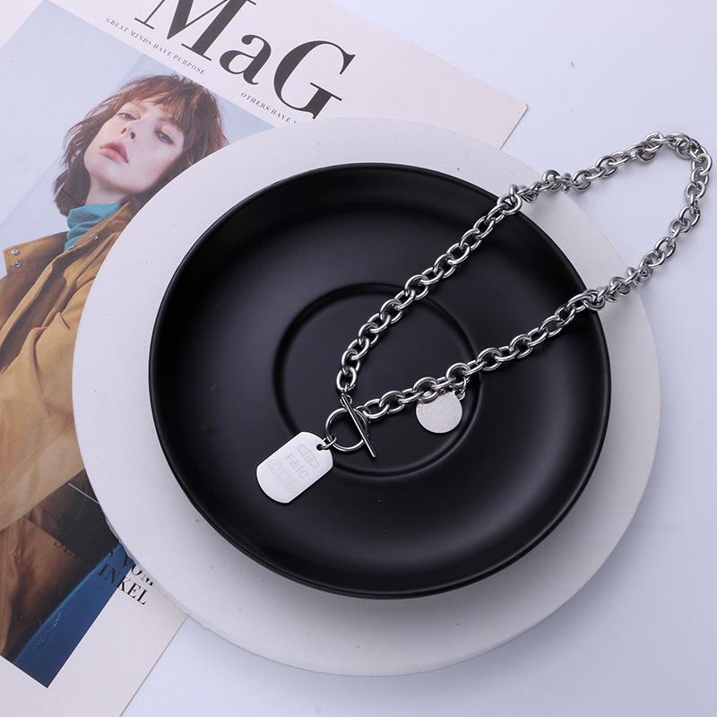 Retro LOVE Edelstahl Schlüsselbeinkette - Modisches Design im Cold Style für Damen