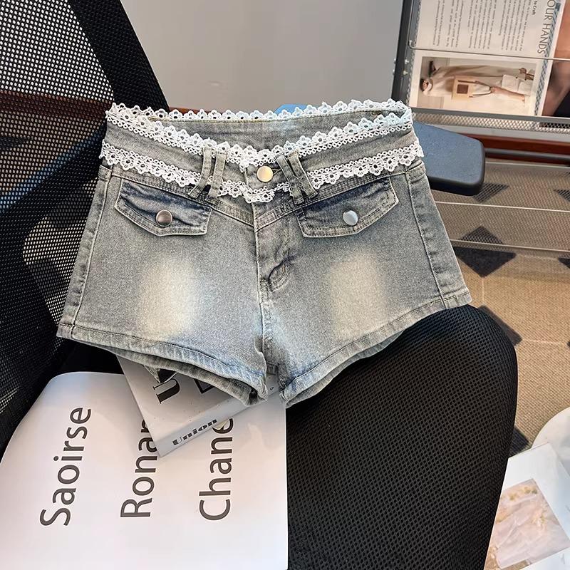 Women's Lace Patchwork Low-Waist Denim Shorts - Hip-Enhancing, Tight-Fitting Summer Style 2026